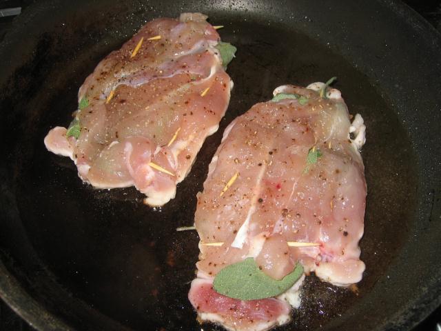 chicken breasts saltimbocca style (saltimbocca di petti di pollo) post image